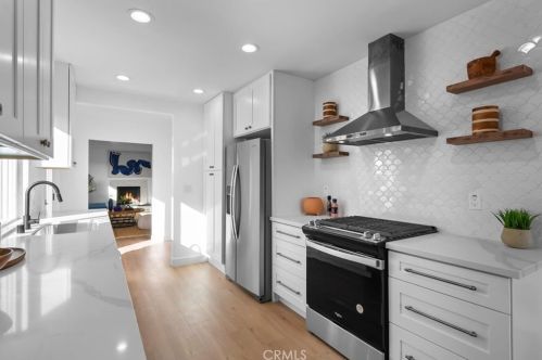 22721 Ladeene Ave, Torrance CA  90505-3440 exterior