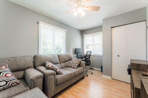 1327 Caribou Trl, Carol Stream IL  60188-9064 exterior