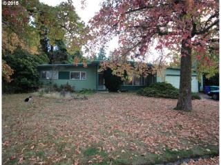 16642 Bush St, Portland, OR 97236-1544