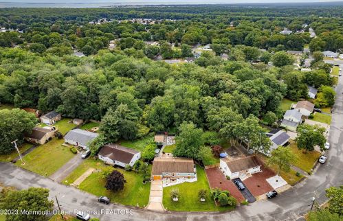 325 Normandie Dr, Lacey, NJ 08731-1703