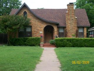 3310 Rogers Ave, Fort Worth TX  76109-2923 exterior