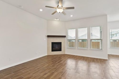 1668 Victoria Dr, Fort Worth TX  76131-4820 exterior