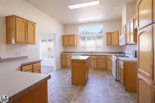 3139 Beaver Ct, Copperopolis, CA 95228-9543