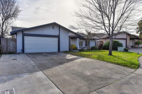 8328 Myrtus Ct, Citrus Heights, CA 95662-3025