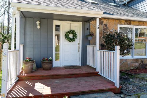 1624 Rex Dr, Marietta, GA 30066-5728