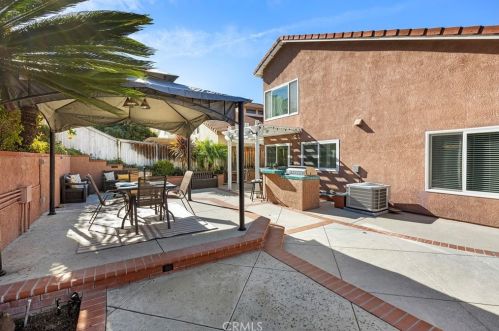 8192 Kennedy Rd, Anaheim CA  92808-2212 exterior