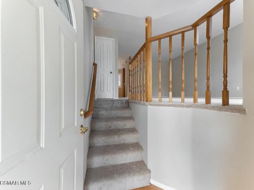 2791 Stearns St, Simi Valley CA 93063-0463 exterior