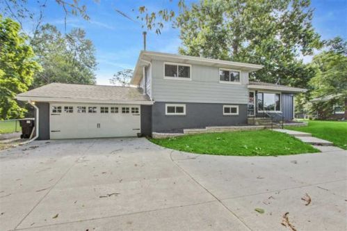 5326 University St, Peoria IL  61614-4735 exterior