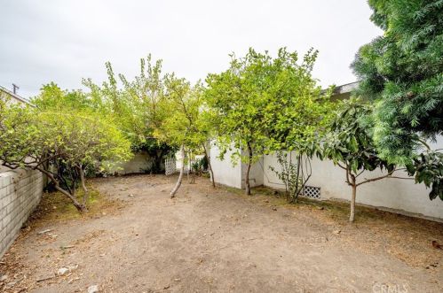 724 Acacia Ave, Glendale CA  91205-3006 exterior