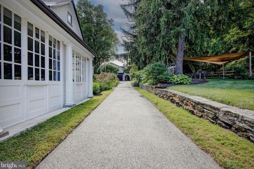 420 Allens Ln, Philadelphia PA 19119-3310 exterior