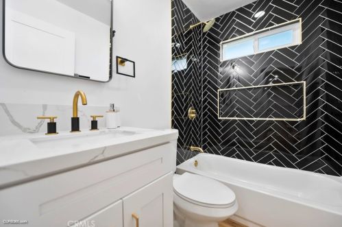 915 Alta Vista Dr, Vista CA  92084-5517 exterior