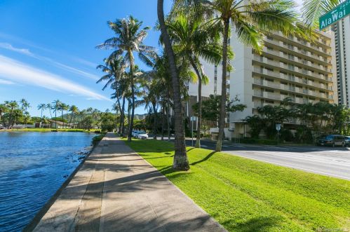2609 Ala Wai Blvd, Honolulu HI  96815-3964 exterior