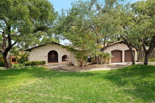 8429 Adirondack Trl, Austin, TX 78759-8411