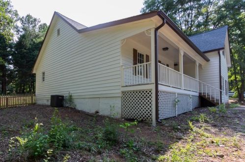 1607 Windy Hill Pl, Conyers GA  30013-2972 exterior