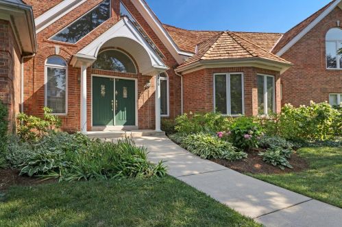 5079 Sedona Ct, Gurnee, IL 60031-1963