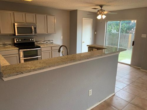 10141 Chapel Rock Dr, Fort Worth TX  76116-1238 exterior