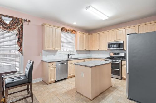 244 Memory Ln, Stockbridge GA  30281-6294 exterior