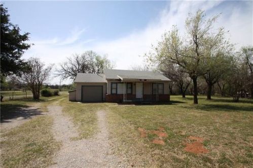 819 Morgan Rd, Mustang, OK 73064-5502