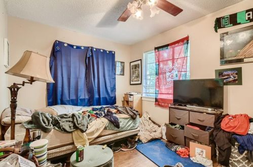 1301 Alegria Rd, Austin TX  78757-3217 exterior