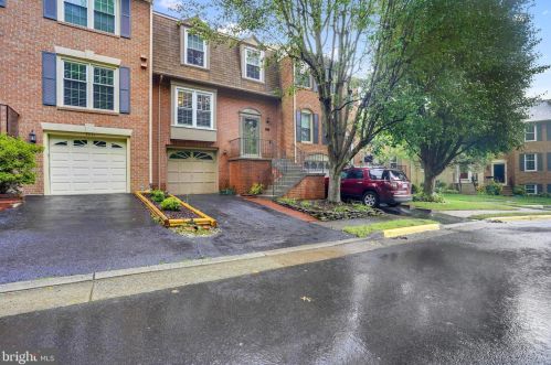 7713 Gromwell Ct, Springfield, VA 22152-3128