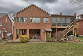 24 Charles Rd, Lancaster, PA 17603-6624