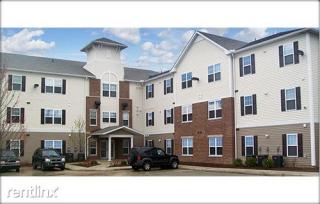 2737 Monroe St, Toledo OH  43606-4827 exterior