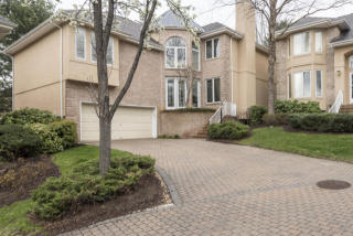 67 Laguna Hills Ct, Holmdel Village, NJ 07733-2554