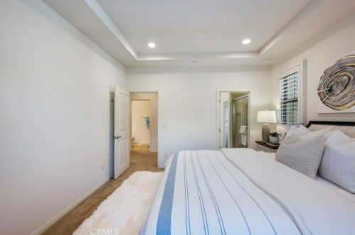 124 Overbrook, Irvine CA  92620-2177 exterior