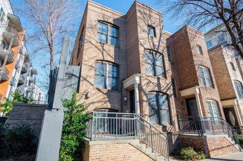 706 Cosmopolitan Dr, Atlanta, GA 30324-3615