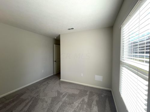 1881 Erika Dr, Springfield OH  45503-5883 exterior