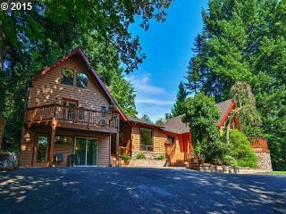 3707 Hillside Dr, Portland OR  97267-5835 exterior