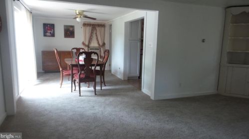 262 Bakers Basin Rd, Trenton NJ  08648-3312 exterior