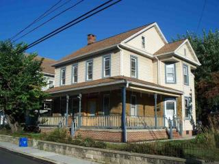 844 York St, Hanover PA  17331-3359 exterior