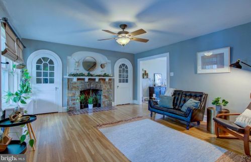 555 Burrowes Ave, Lancaster PA  17602-2120 exterior