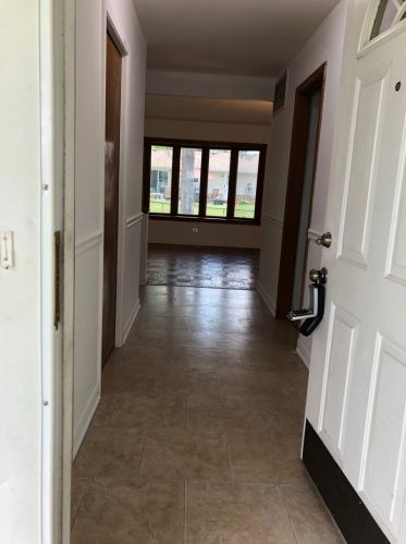 205 Brookhaven Dr, Elk Grove Vlg, IL 60007-4003
