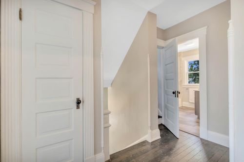 1912 Delaware Ave, Cincinnati OH  45212-3621 exterior