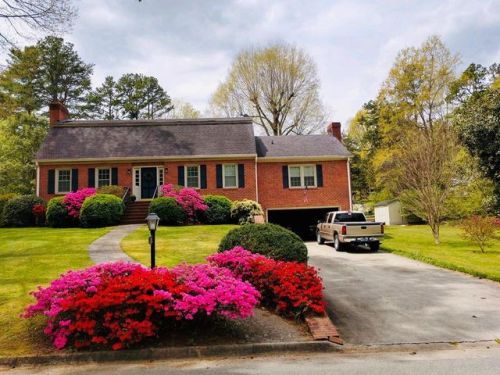 1504 Willingham Ave, Turbeville, VA 24592-2740