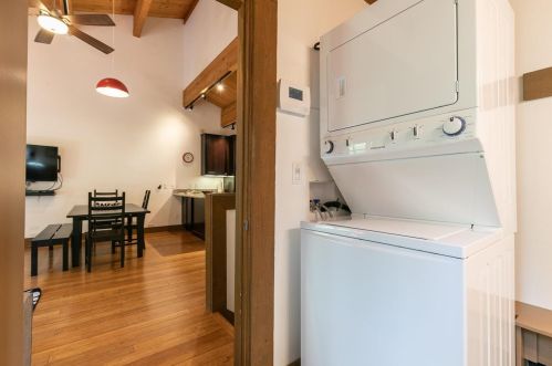 3069 Silver Strike, Truckee CA  96161-4207 exterior
