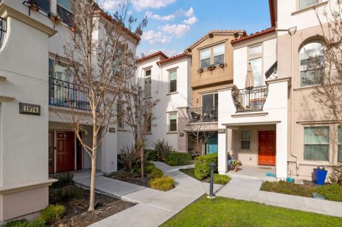 1968 San Luis Ave, Mountain View, CA 94043-2962