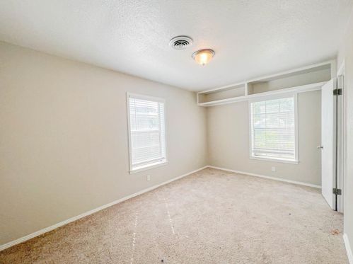 5636 Helmick Ave, Fort Worth TX  76107-7427 exterior