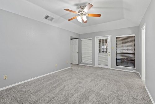 4221 Harvest Pt Dr, Carrollton TX 75010-4124 exterior