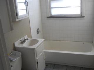 939 Fort Ave, Springfield MO  65806-2711 exterior