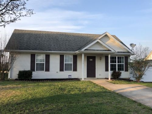 5026 Boyd Dr, Murfreesboro, TN 37129-8647