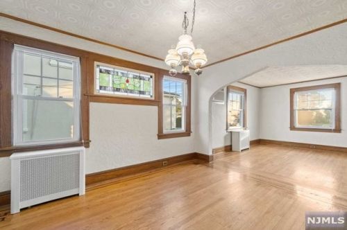 271 North Ave, Wood-Ridge, NJ 07075-2019