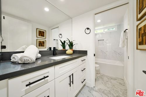 4871 Paseo De Vega, Irvine CA  92603-3322 exterior
