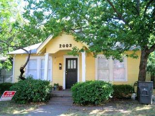 2003 Madera St, Dallas TX  75206-7135 exterior