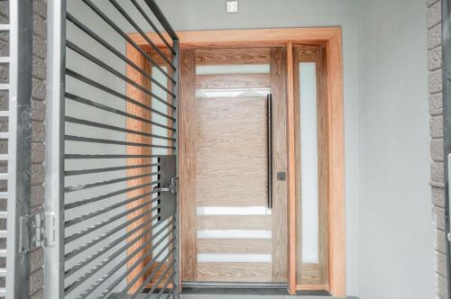 260 Girard St, San Francisco CA 94134-2110 exterior