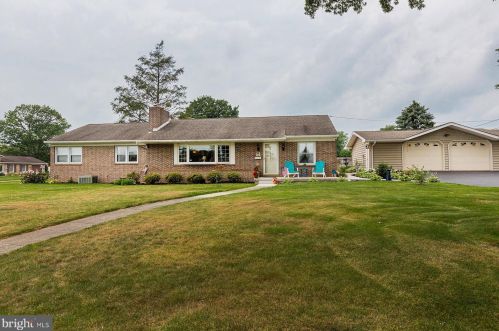 116 Crescent Ave, Ephrata, PA 17522-1504