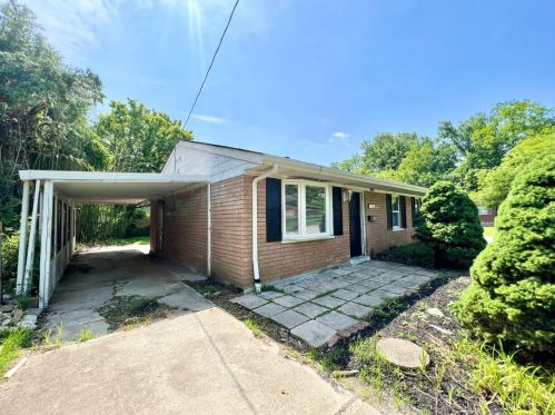 2760 Baker Ave, Cincinnati, OH 45211-8157