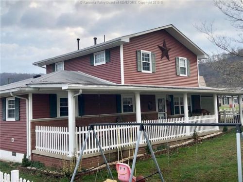 98 34th St, Diamond, WV 25015-1023
